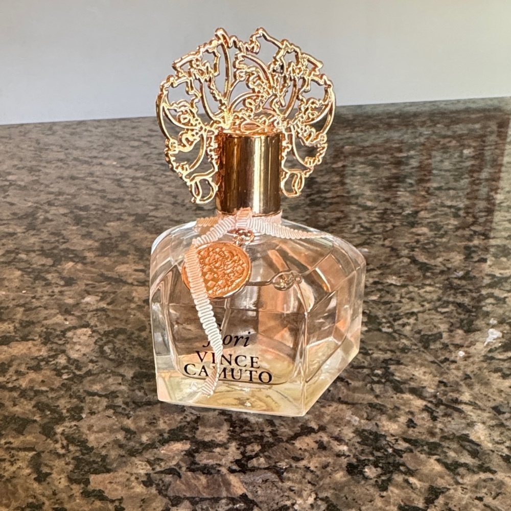 Vince Camuto Fiori